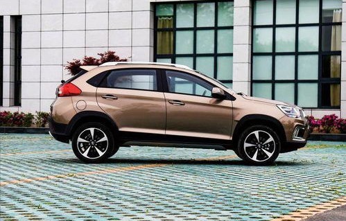 奇瑞3x多少钱(奇瑞3x多少钱一公里油耗)