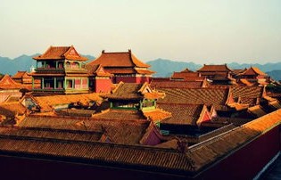 小西天景区遭遇差评风波，却意外狂宠游客，展现独特魅力