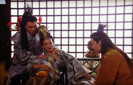 穿越时空的皇帝之路，短剧我真没想当皇帝啊的古代昏君之旅