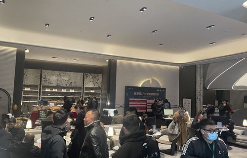 上海售楼处大客流盛况，现场签约热潮涌动