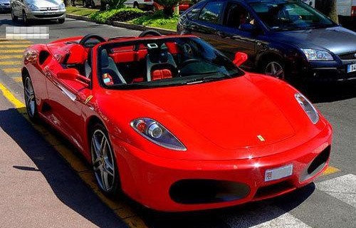 法拉利车价格多少钱一辆(法拉利车价格多少钱一辆2024)