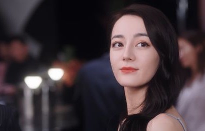 刘亦菲获封总台视后，璀璨星途的荣耀时刻