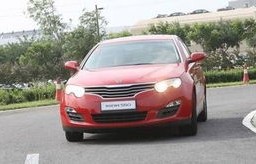 哪年的荣威550质量好(荣威550是几年的车)