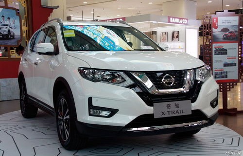 东风日产奇骏2015款(东风日产奇骏2015款如何连接蓝牙)