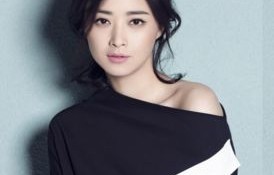 蒋欣演绎华妃之魅，歪嘴成经典，难以复原的独特风采