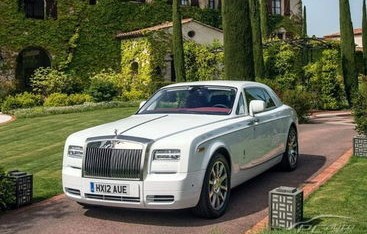 30万的劳斯莱斯(30万的劳斯莱斯轿车有哪几款)
