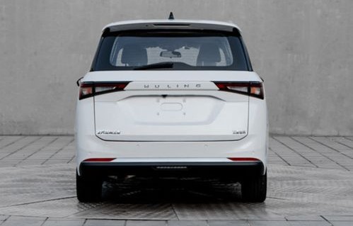 五菱凯捷2023款七座图片及报价(五菱凯捷2020款七座图片)