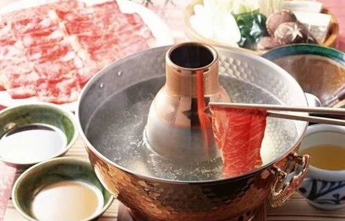 29岁孕妇狂炫火锅，血里竟洗出1500毫升油，健康饮食警钟再次敲响