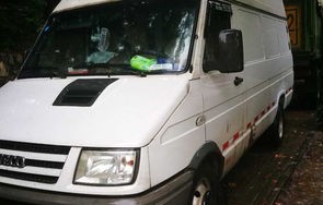 二手依维柯车个人出售(3万左右的二手依维柯)