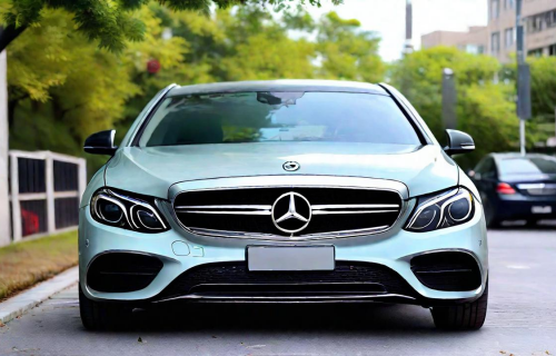 开奔驰e级都是穷人（开奔驰e级是有钱人吗）