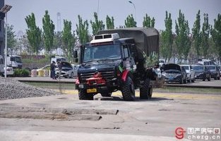 奔驰乌尼莫克报价——豪华越野的性价比分析