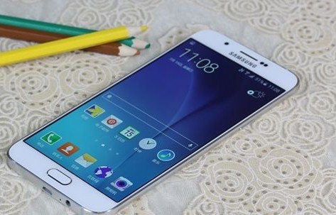 三星A8智能手机，设计与功能的完美结合