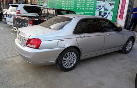 荣威750二手车价格(荣威750二手车价格5年车)