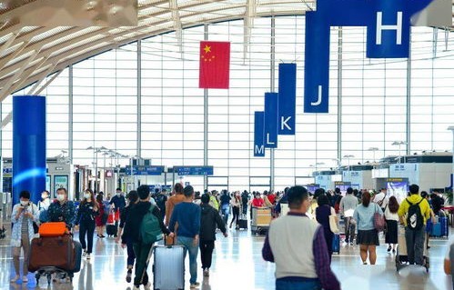 伊朗决定短暂取消全国机场航班，影响与应对