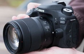 2021年佳能60d过时了吗(佳能60d过时了吗2019)