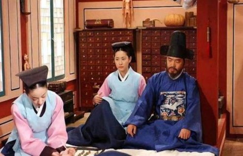 短剧医女无双，90集的医术与情感之旅