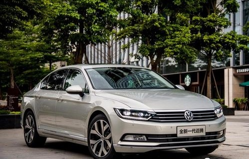 一汽大众迈腾2021款报价及图片(一汽大众迈腾价格图片)