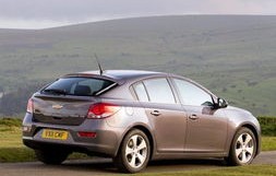 2012年雪佛兰科鲁兹价格(2012年的雪佛兰科鲁兹高配的新车多少钱)