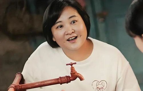 贾玲，你的强回来了