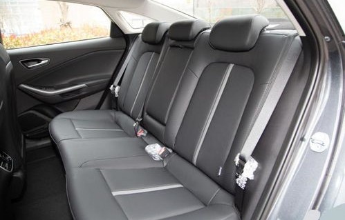 菲斯塔(菲斯塔后排座椅怎么放倒视频)