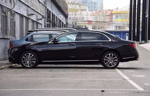奔驰e300l报价(奔驰e300l报价多少钱一辆)
