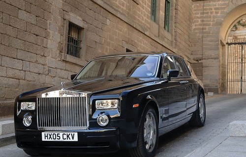 劳斯莱斯价格2023价格表(劳斯莱斯价格2023价格表幻影)