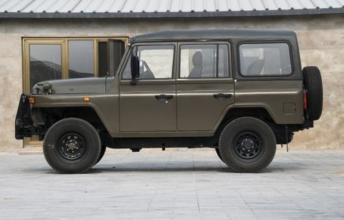 北京吉普车新款越野(北京吉普车新款越野电油混动车价格)