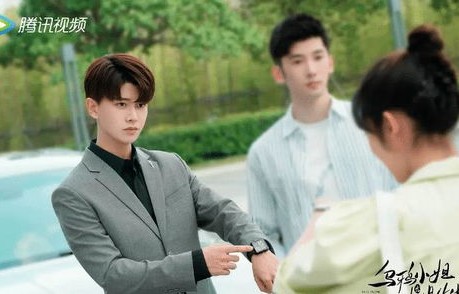 短剧姜小姐的反击——舒童与候程玥的逆袭之路