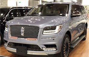 林肯领航员加长5米9长suv多少钱(林肯领航员加长5米9长suv多少钱)