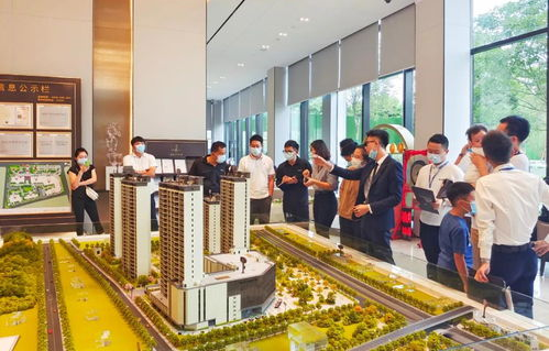 上海售楼处迎来大客流，现场签约热潮涌动