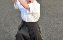 贵州十岁女孩惊艳展示轻功，传统技艺的未来之星