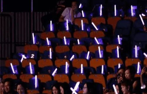 国庆出游路上众人开起了演唱会