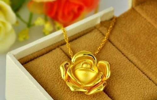 金条背后的友情裂痕——好友生日女子送50克金条遭背刺