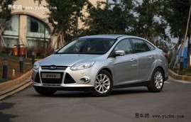 福特福克斯2014款报价及图片(2014福特福克斯三厢16自动图片及报价)