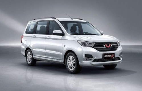 五菱宏光s七座(五菱宏光s七座图片)