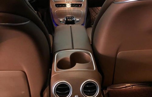 奔驰e200l价格(奔驰e200l价格多少钱一辆二手)