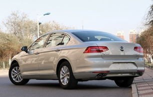 迈腾b8报价及图片(迈腾b8报价及图片大全)