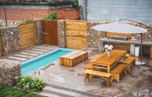 民宿意外，锁坏错失考试——考研女生遭遇的挑战与成长