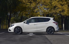 日产骐达两厢(日产骐达两厢顶配)