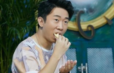 林更新与杨迪谢娜表情包的奇妙碰撞