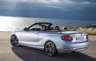 宝马敞篷4座跑车报价图片(宝马敞篷四座价格)