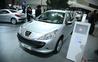 标致207三厢车(标致207三厢车14油耗)