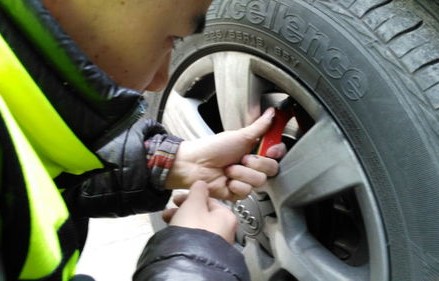 二手车验车师傅哪里找(在哪里找二手车检验师傅)