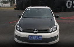 进口大众小钢炮gti报价(大众小钢炮车价格)