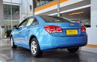 雪弗兰科鲁兹(雪佛兰科鲁兹车怎么样)