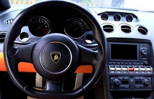 100万能买兰博基尼吗(有没有100多万的兰博基尼)