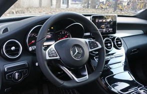 奔驰c200最新价格及图片(奔驰c200最新价格及图片 颜色)