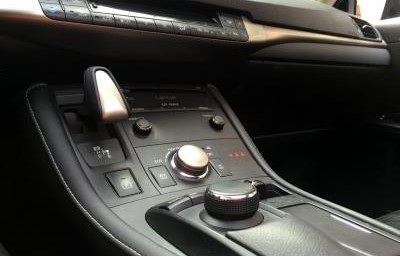 雷克萨斯ct200h(雷克萨斯CT200h蓝牙怎么连接)