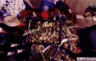 网红吃宵夜晕倒，昏迷八个月后离世，生命的脆弱与警示