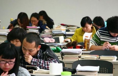 张雪峰的智慧，女儿的未来与亿万存款的共同规划